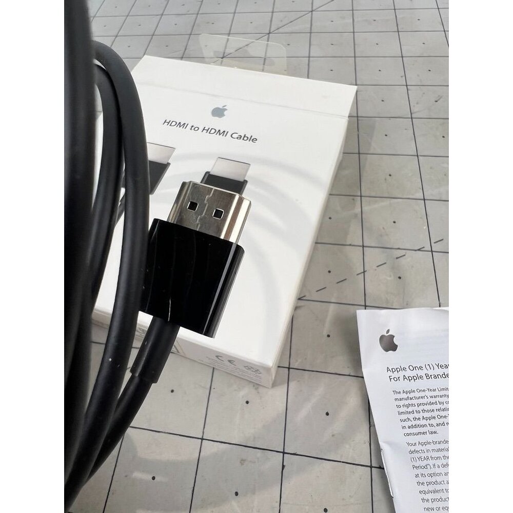 Apple HDMI To HDMI Cable 1.8M Black For TV/Monitor Connection New - Picture 2 of 4